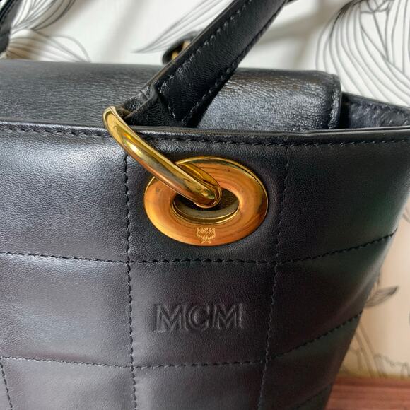 Vintage Womens MCM Quilted Purse Small Gold Hardware EUC! - Picture 4 of 9